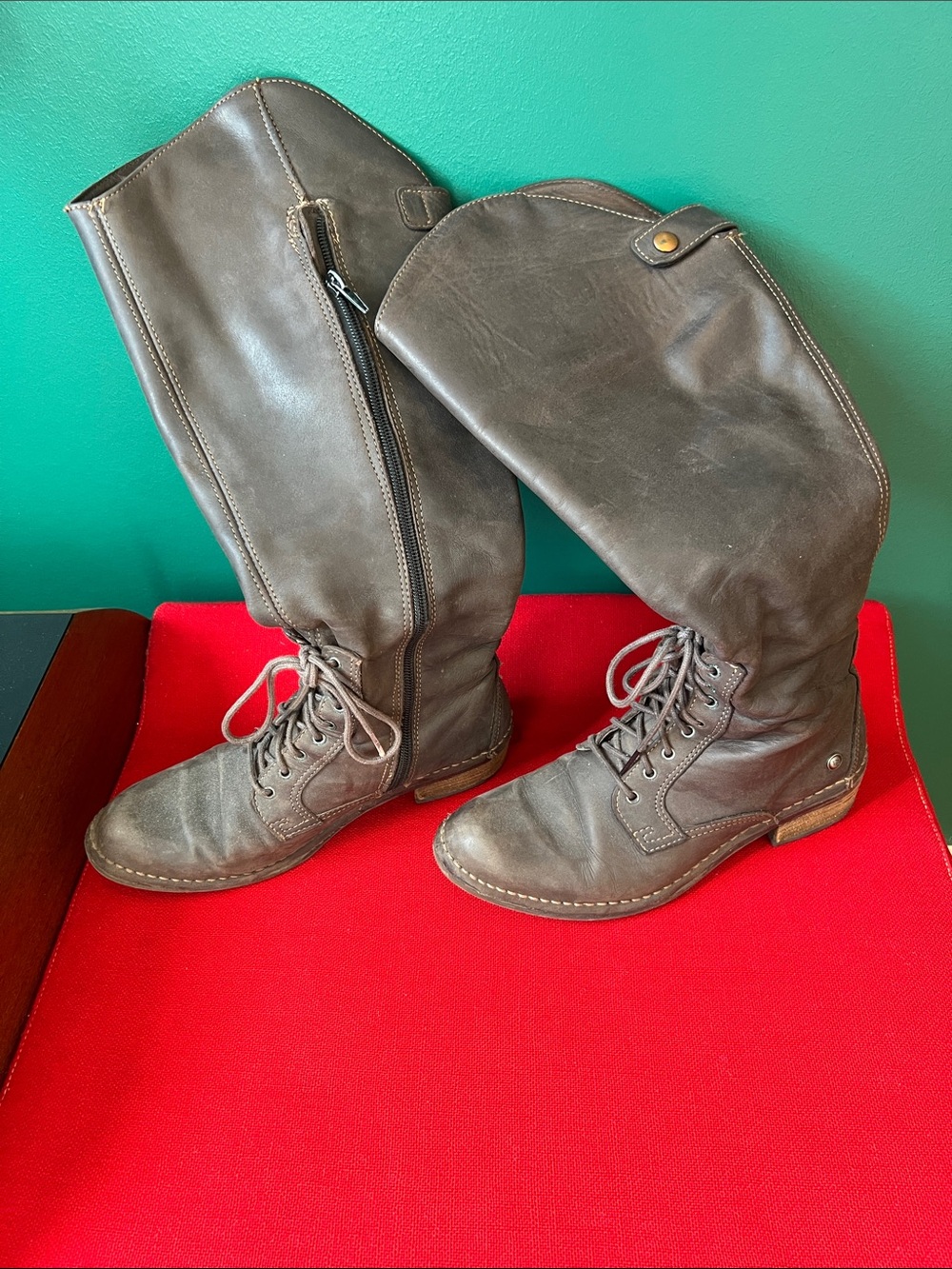 Women's Leather Riding Boot - Picture 2 of 3
